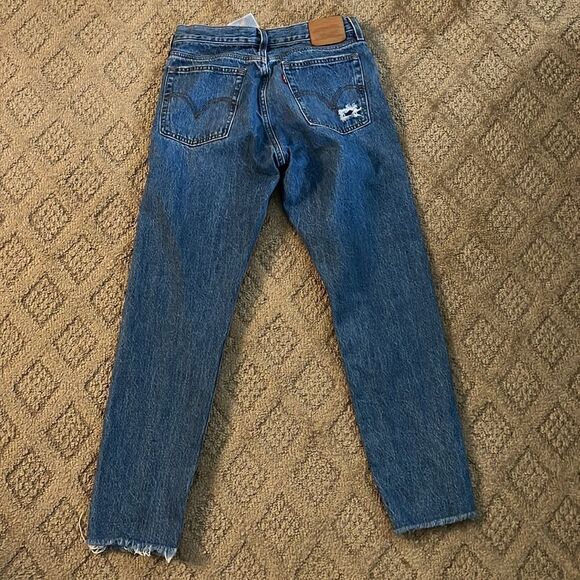 Levi’s Wedgie distressed Jeans Size 27 waist - Picture 6 of 6